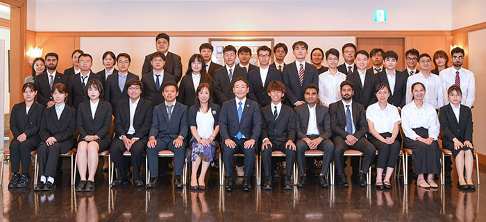 2025年奨学生授与式記念撮影